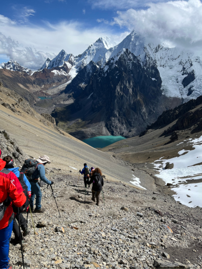 huayhuash-peru-sendero-rio