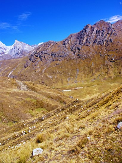 huayhuash peru terreno